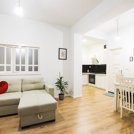 At Bazaar Central Apartment Tiranë Eksteriør bilde